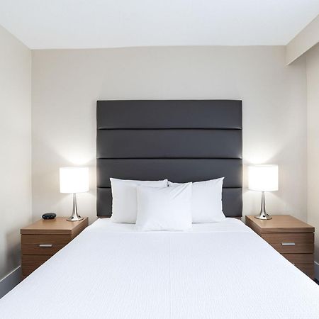 Sandman Hotel גראנדה פראירי מראה חיצוני תמונה