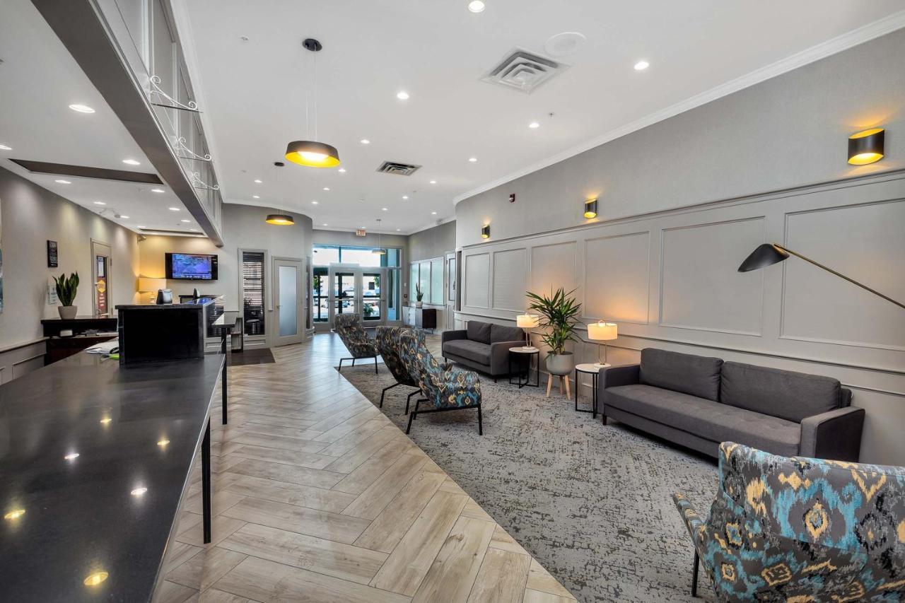 Sandman Hotel גראנדה פראירי מראה חיצוני תמונה
