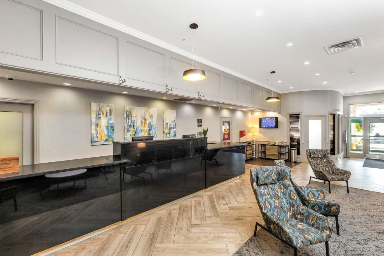 Sandman Hotel גראנדה פראירי מראה חיצוני תמונה