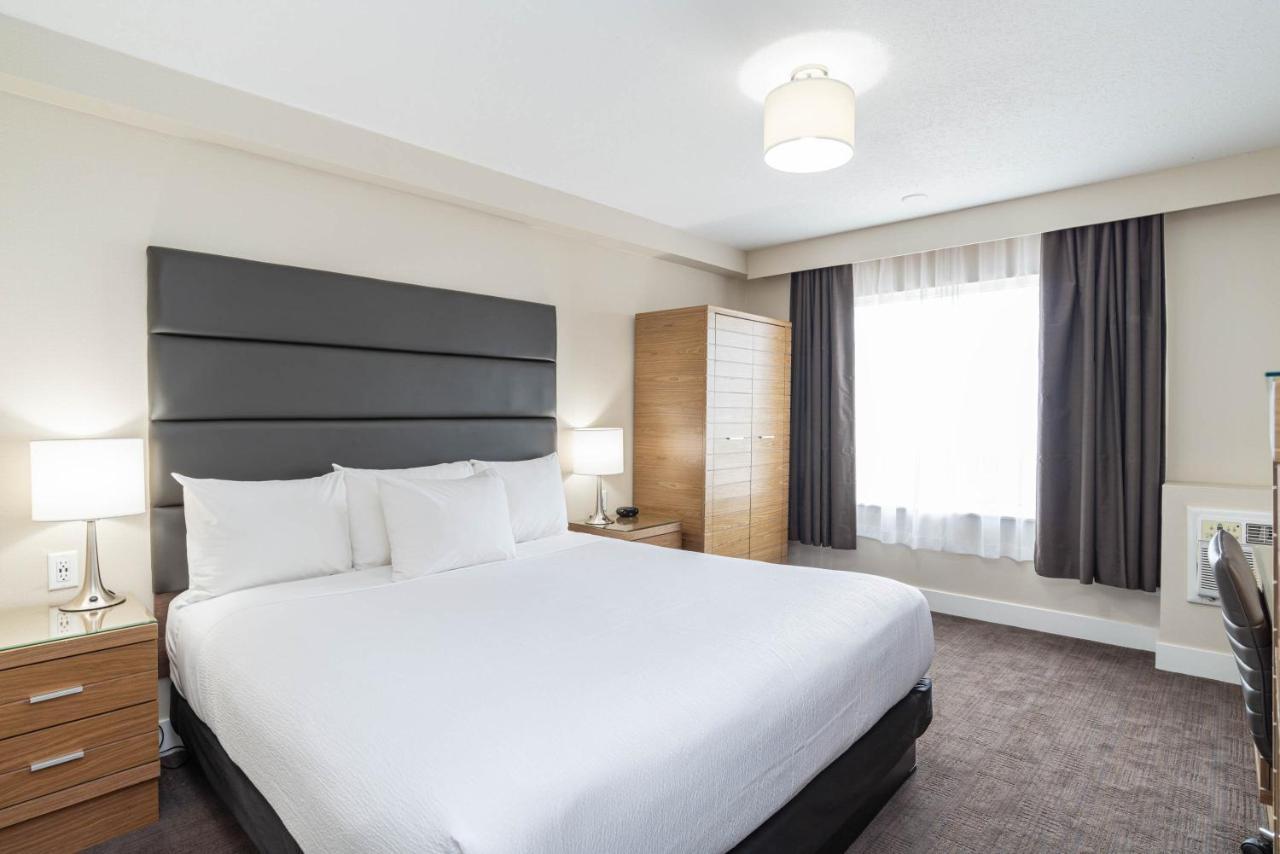 Sandman Hotel גראנדה פראירי מראה חיצוני תמונה