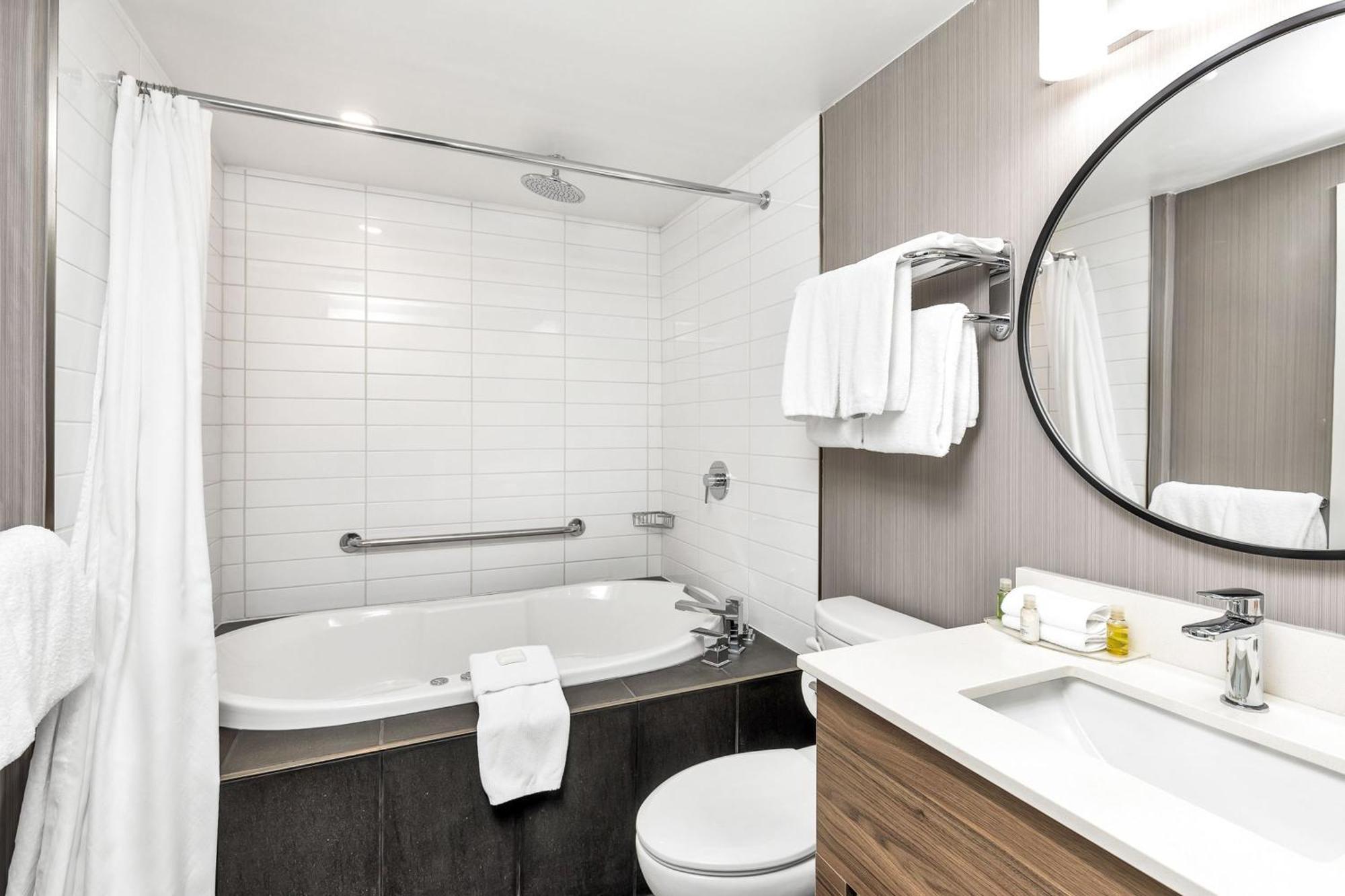 Sandman Hotel גראנדה פראירי מראה חיצוני תמונה
