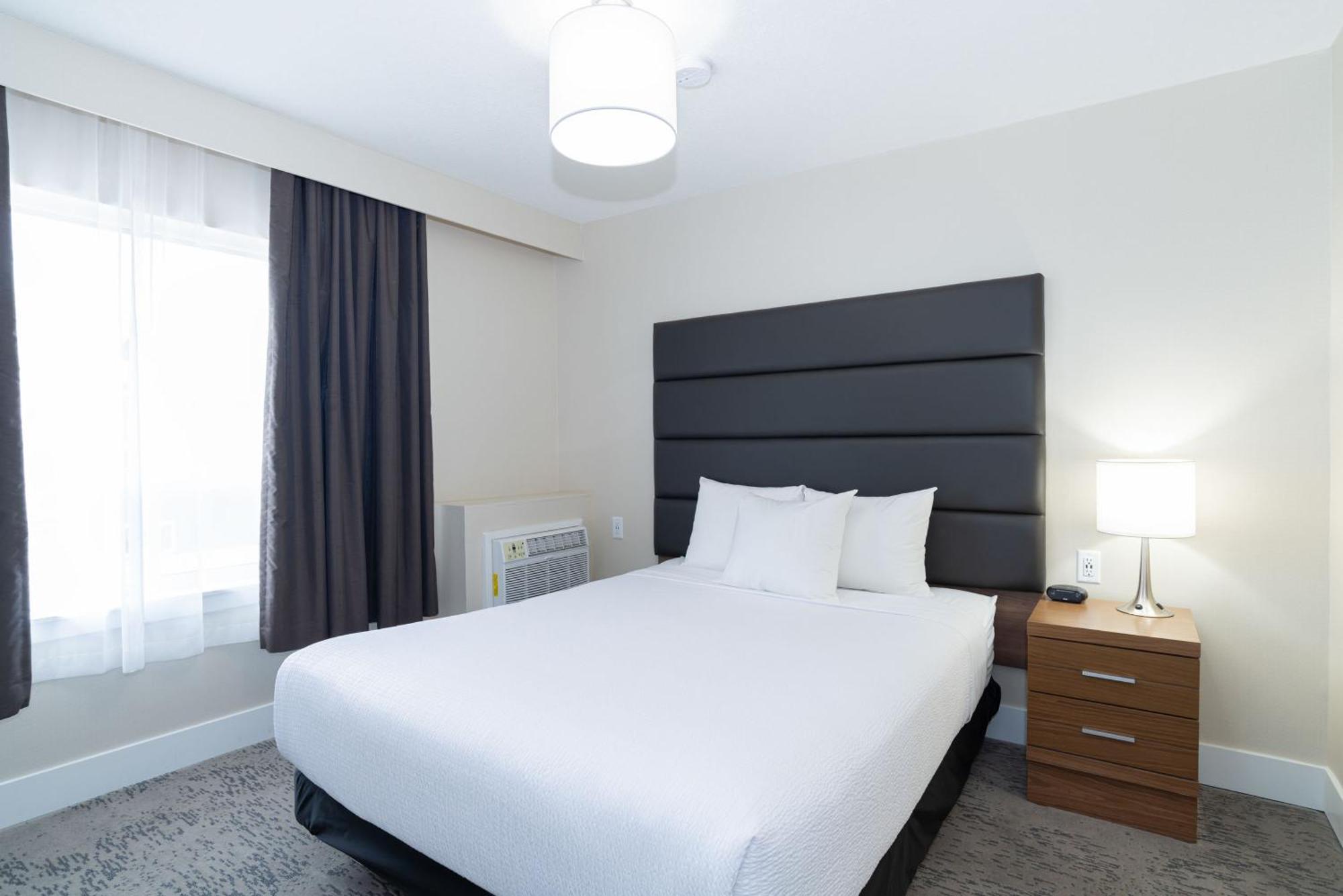 Sandman Hotel גראנדה פראירי מראה חיצוני תמונה