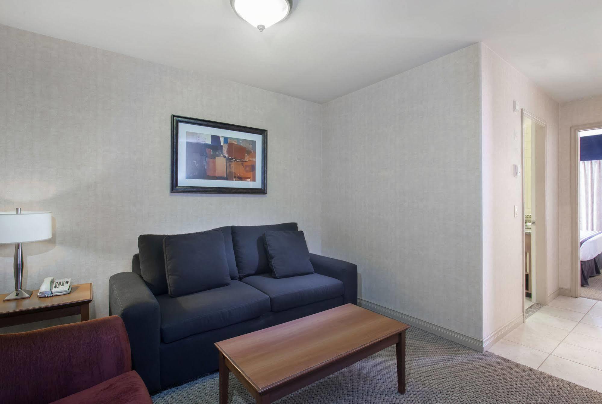 Sandman Hotel גראנדה פראירי מראה חיצוני תמונה